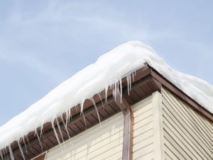 3 Ways Ice Buildups Can Damage Your Eavestroughs
